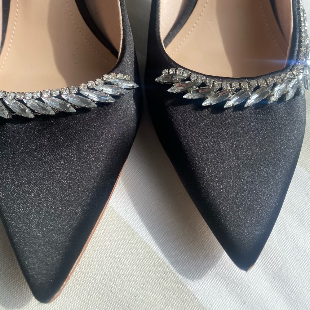 H&M satin pumps with crystal embellishments. Sz8 Jimmy Choo Style